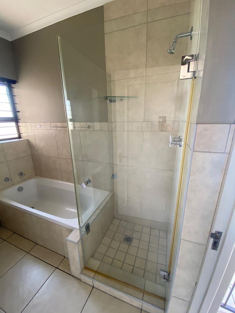 To Let 2 Bedroom Property for Rent in Maitland Western Cape